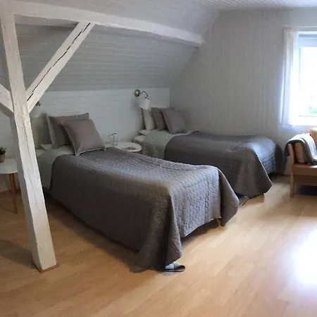 B&B Debbie's